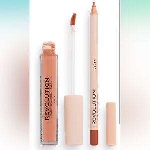 NWT Makeup Revolution Lip Contour Kit